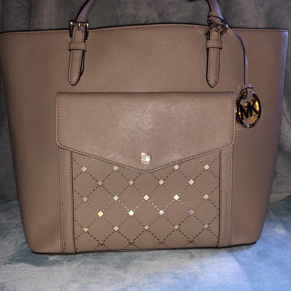 Michael Kors Handbags - Michael Kors shoulder bag